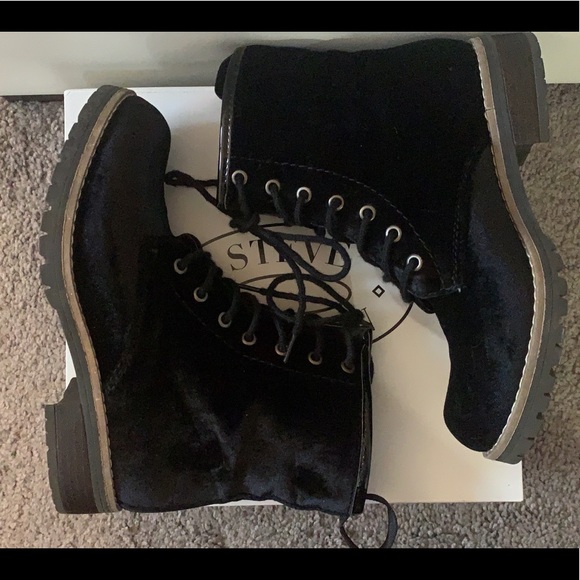 Jessica Simpson - Barreta Size: 7 - Picture 3 of 6